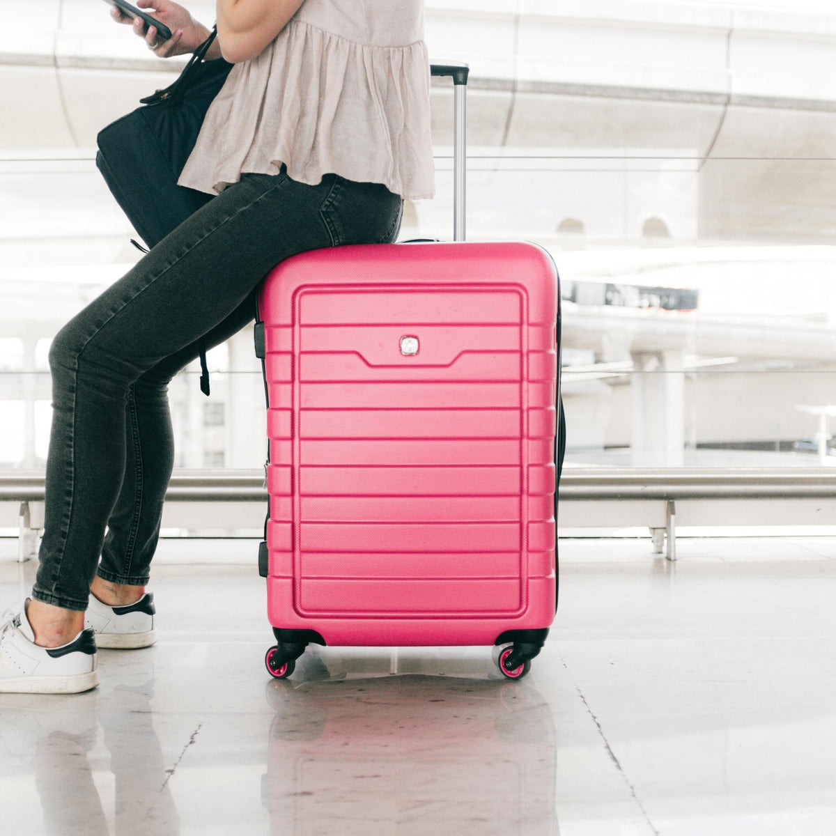 Carry-On and Checked Baggage Policy, Size & Fees | Allegiant®