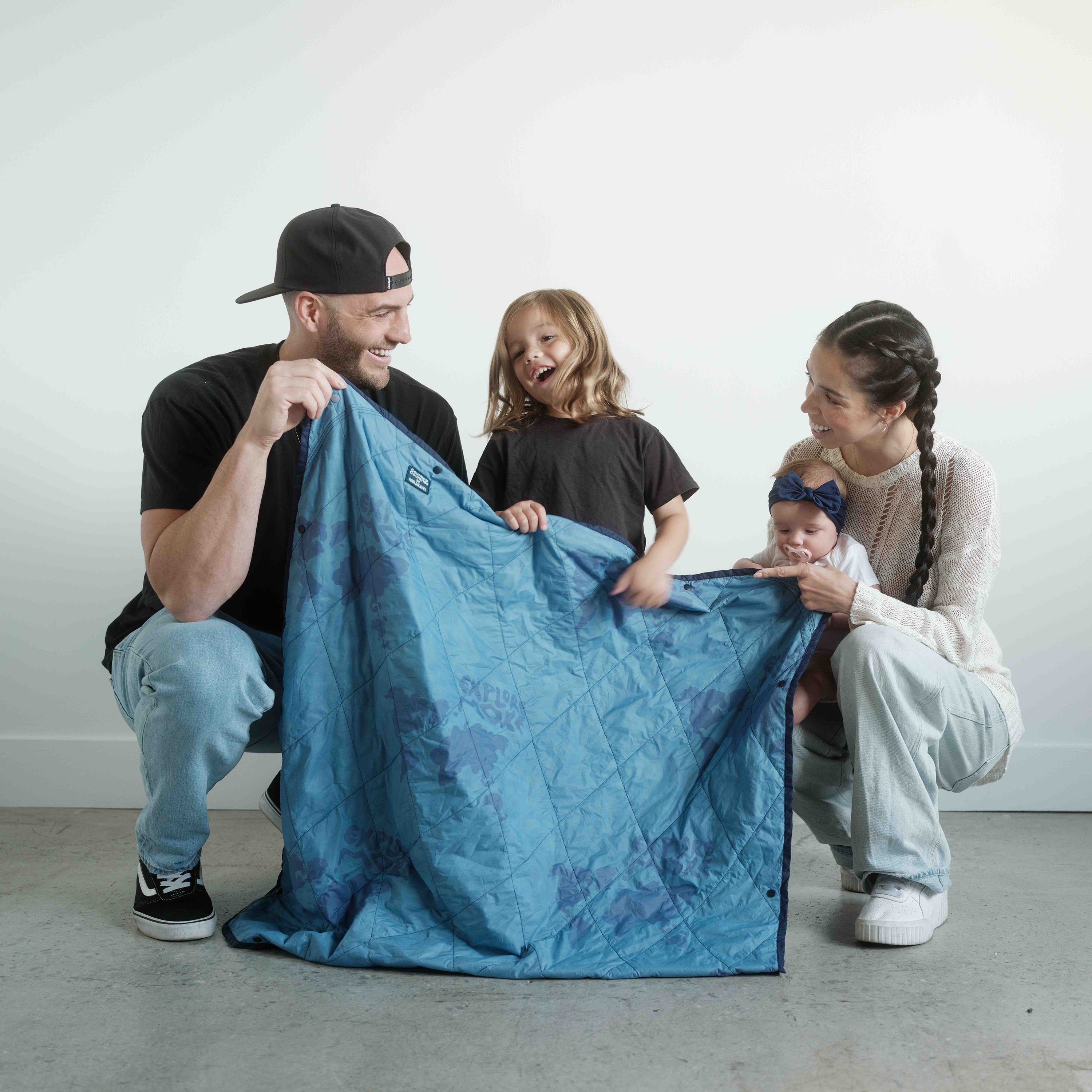 UltraPak™ MINI Kids Blanket - Packable & Insulated | Counting Countries x Gravel